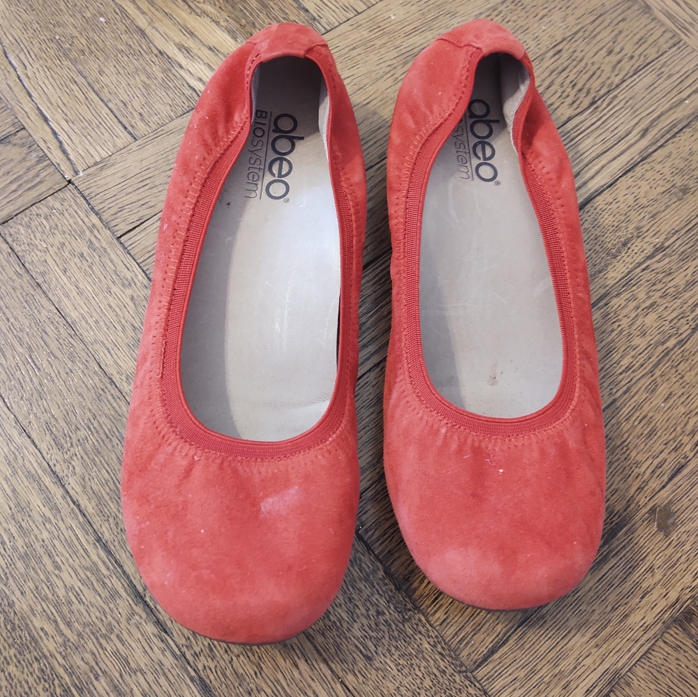Red Tia Abeo Shoes size 8